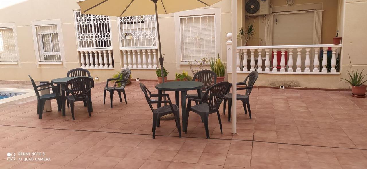 Estudio Wifi Bano 1 Sofa Cama Doble Piscina Playa 100Mts Torrevieja Bagian luar foto