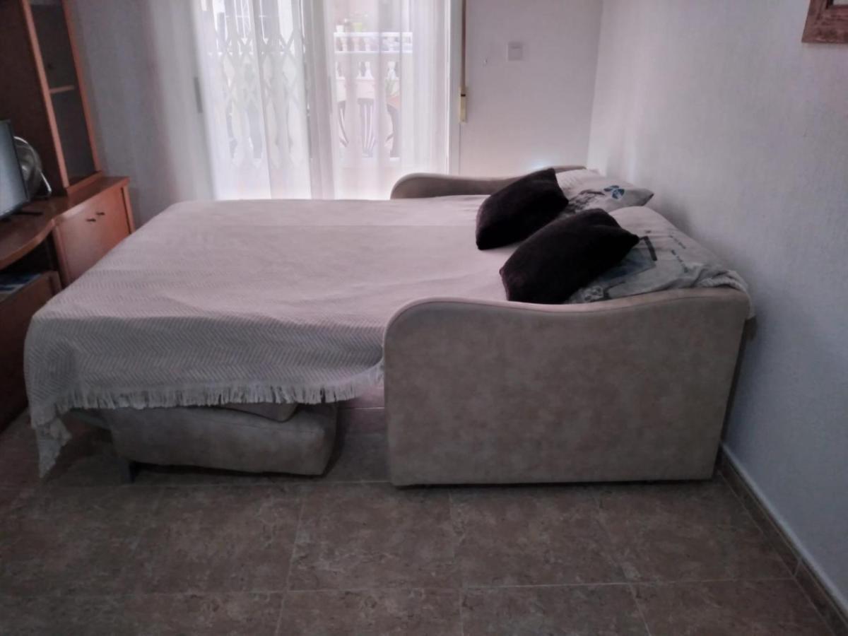 Estudio Wifi Bano 1 Sofa Cama Doble Piscina Playa 100Mts Torrevieja Bagian luar foto